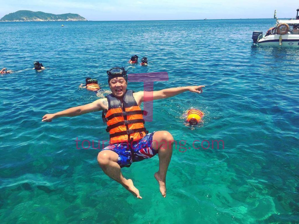 Charming Cham Island visit with free snorkeling – Group tour